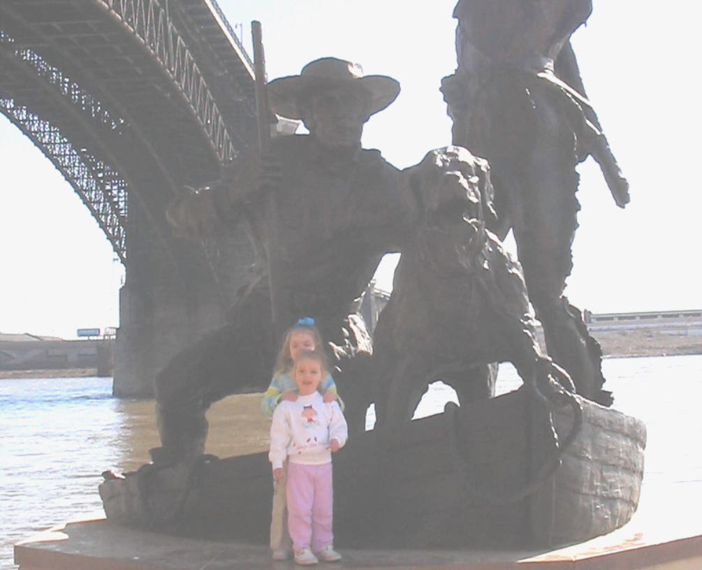 2007_03_11 Jane and Cate at River.jpg